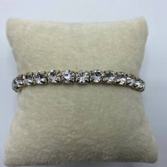 Rhinestone Stretch Bracelet - Picture 2 of 4